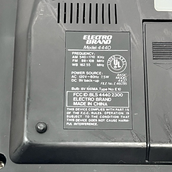 Vintage Electro Brand Model 4440 Alarm Clock Radio AM-FM Instant Weather Battery - Picture 11 of 12